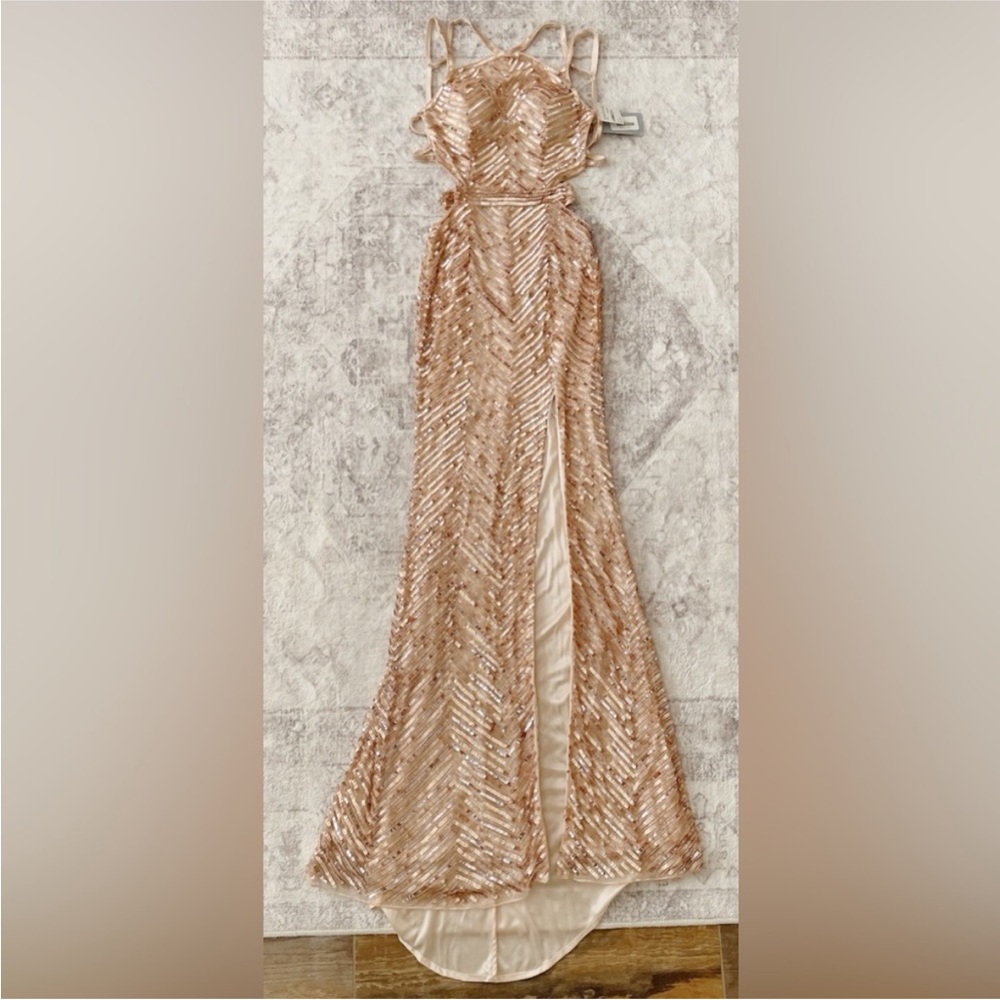 Cassandra Stone by Mac Duggal  Sequins Gown Rose Gold Size 2 New